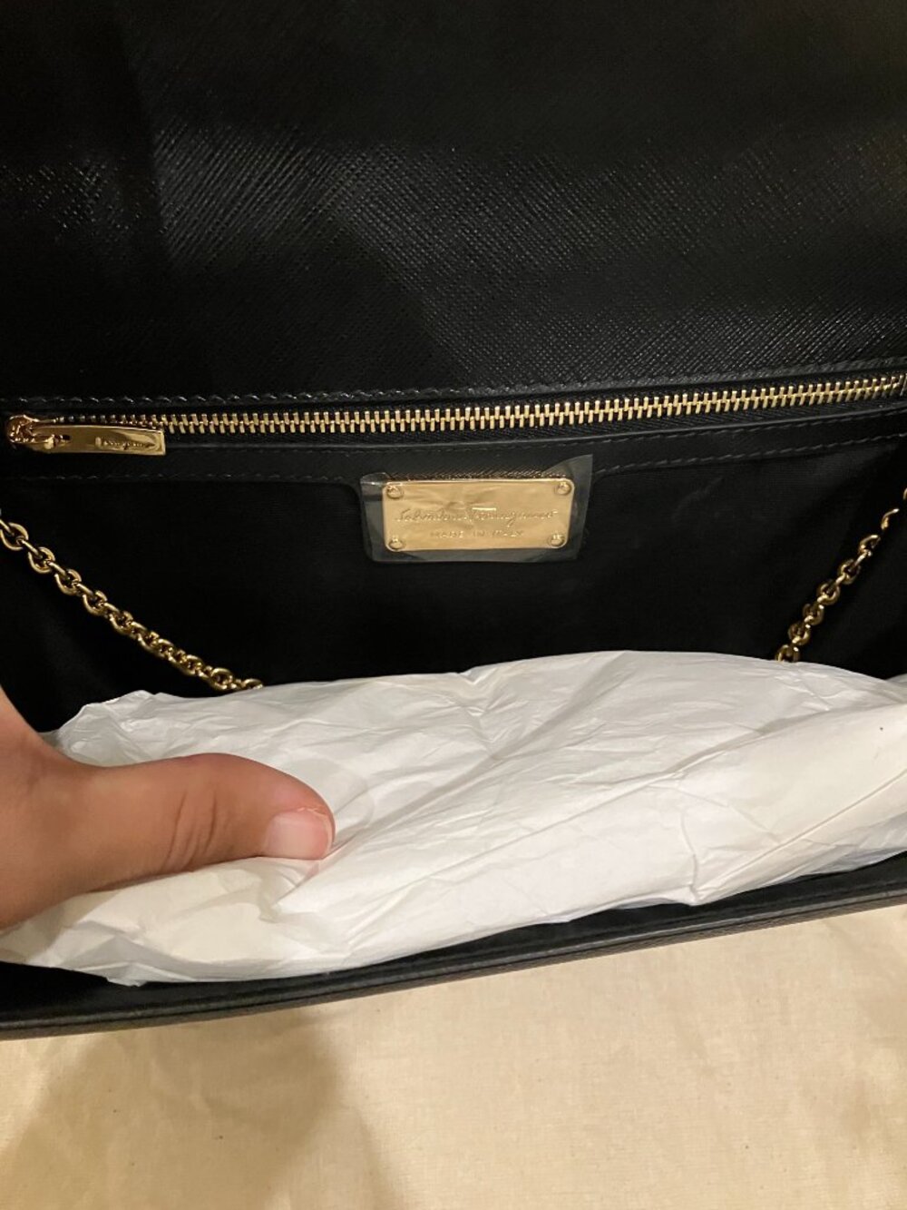 Ferragamo Miss Vara Bow Chain Crossbody Bag NWOT - Picture 4 of 6